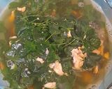 Foto langkah ke 5 dari resep Sayur Bening Daun Kelor.