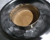 Foto del paso 5 de la receta: Helado de nuez y vainilla con masa tulip y coulis de fresa