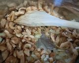 Une image de l'étape 2 de 🍄Sauce aux queues de champignons (antigaspi).