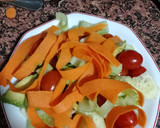 Foto del paso 4 de la receta: Ensalada de cherrys, apio y zanahoria