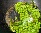 A picture of step 2 of Leftover rice matar poha.