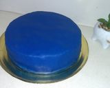 Foto del paso 3 de la receta: Forrar torta con pasta ballina