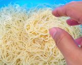 รูปขั้นตอนการทำที่ 4 ของ ก๋วยเตี๋ยวบะหมี่เหลืองต้มยำ