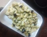 Foto del paso 3 de la receta: Estofado de pollo con berenjena y papas