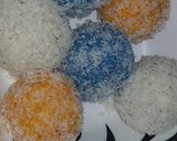 A picture of step 1 of Coconut laddos.