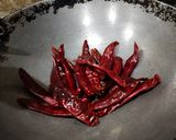 A picture of step 2 of Chilli Flakes (Homemade).