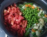 A picture of step 3 of Sambhar rice.