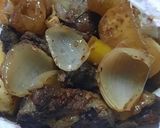 Foto del paso 7 de la receta: Tira de asado con papa y cebolla (al horno en bolsa)