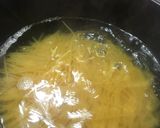 A picture of step 6 of Spaghetti, mince and brown onion soup.