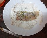 Foto del paso 2 de la receta: Merluza aromatizada de cítricos con ensalada y papas cocidas