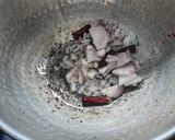 A picture of step 3 of Laal saag sabji.