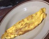 Foto langkah ke 4 dari resep Telur Dadar Pake Susu.