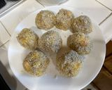 A picture of step 2 of Garlic Cheesy Chicken Poppers.