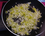 Foto del paso 2 de la receta: Alcachofas en salsa de cebolla