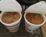 Foto del paso 4 de la receta: Sopa Maruchan con chuleta y huevo