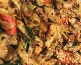 Foto langkah ke 4 dari resep Kwetiaw Seafood Goreng.