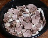 Foto del paso 2 de la receta: Lengüitas de cordero a la vinagreta