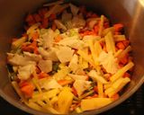 Foto del paso 2 de la receta: Sopa invernal con bacalao y demases