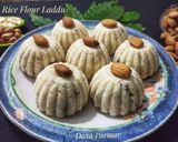 A picture of step 6 of Rice Flour Laddu / Chawal Ke Laddu.