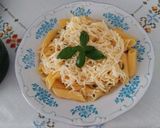 Tejszínes, sajtos, bazsalikomos penne. #gluténmentes #tejmentes recept fázis 3 fotója