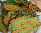 A picture of step 3 of Palak fry Pakora.
