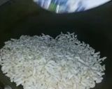 A picture of step 1 of Shukhi bhel.