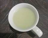 Foto langkah ke 3 dari resep Hot Matcha Latte.