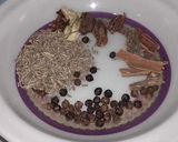 A picture of step 1 of Chicken Pulao.