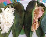 Foto del paso 3 de la receta: Chile poblano relleno a la mostaza💛