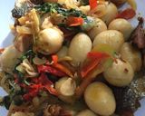 Foto langkah ke 5 dari resep Oseng Pedas Telur Puyuh+Bandeng.