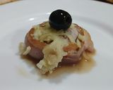 Foto del paso 9 de la receta Medallones de Solomillo de Cerdo con Bacon, Queso Emmental, reducción de Vino blanco y Aceitunas