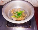 A picture of step 4 of Spicy Tomato Rice.