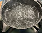 Une image de l'étape 1 de Gratin de macaronis au jambon cru, poivron jaune et emmental.