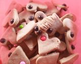 Foto langkah ke 7 dari resep Kue kering coklat teflon 3 bahan.