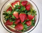 A picture of step 1 of Strawberries with Chocolate 🍫🍓.