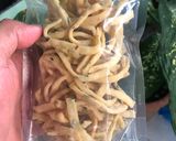 Foto langkah ke 8 dari resep Stick Bawang Renyah.