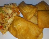 A picture of step 5 of Patira with egg sauce.