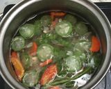 Foto langkah ke 4 dari resep Bening Sayur Oyong.