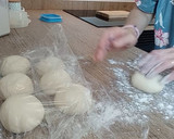 Foto del paso 5 de la receta: Pan de leche rellenos de queso y pavo