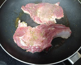Foto del paso 2 de la receta: Chuletas de cerdo a mi manera