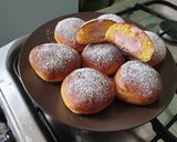 Foto del passaggio 7 della ricetta Bomboloni freschi e leggeri alla crema di fragole
