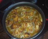 Foto del paso 6 de la receta: Muslitos de pollo con salsa de cerveza y salteado de verduras