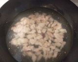 A picture of step 4 of Mun Tahu Ayam / Chinese Chicken Tofu Thick Soup.