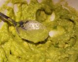 Foto del paso 4 de la receta: Tartine de aguacate y huevo