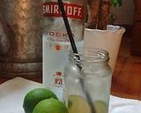 Foto del paso 2 de la receta: Caipiroska en tarro mason