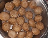 A picture of step 4 of Bhapla Masala Bati.