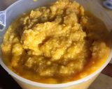Foto langkah ke 3 dari resep Mpasi 8+ Day 5 : Bubur Kabocha Ayam Tomat.