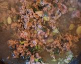 Foto del paso 2 de la receta: Arroz con cebolla de verdeo, espinaca y carne picada