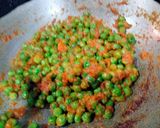 A picture of step 3 of Buttery Green Peas Curry.