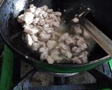 A picture of step 2 of Chicken pasta with green vegetable soup.